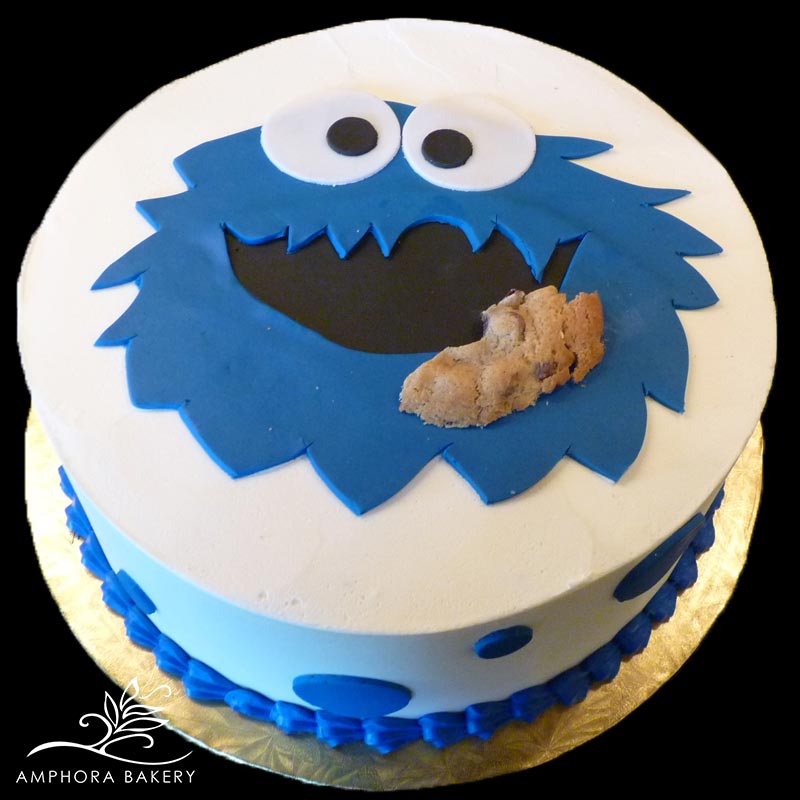 I made this monster cake for my son's fifth birthday : r/cakedecorating